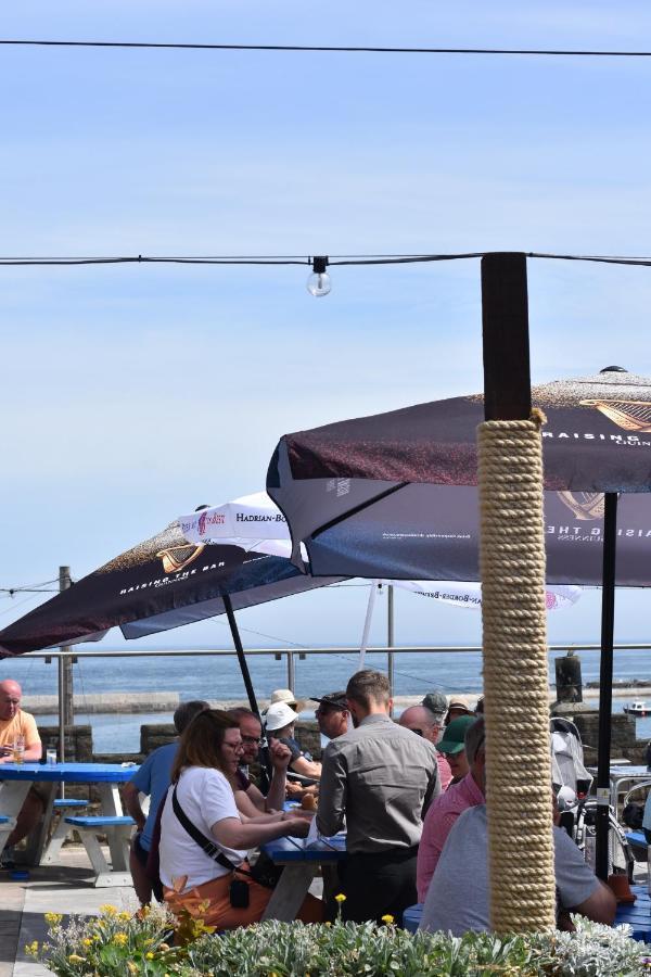 The Olde Ship Inn Seahouses Exterior foto